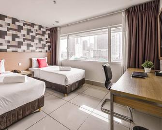Hotel Pudu Plaza Kuala Lumpur - Kuala Lumpur - Schlafzimmer