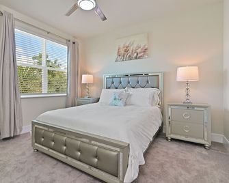 New Spacious & Tranquil Townhouse near Disney - 4BR, 3FB, and Pool - Orlando - Quarto