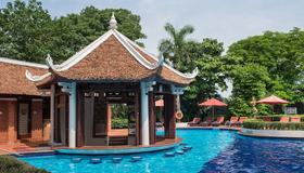 Sheraton Hanoi Hotel - Hanoi - Piscina