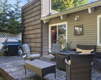Townhouse in Private Lakeside Community - Sandpoint - Innenhof