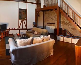 Charming village house in beautiful area, 200m from the Canal de Bourgogne - La Bussiere-sur-Ouche - Salon