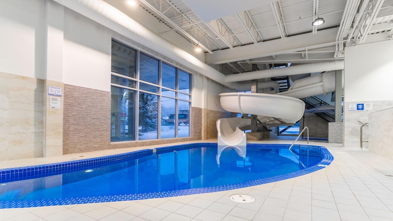 Canmore Inn & Suites