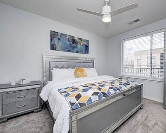 Beautiful 1bdr Apartment W/ King Bed - Fishers - Bedroom