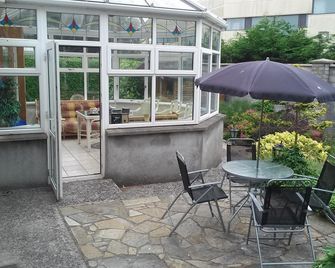 Hazelbrook - Waterford - Patio