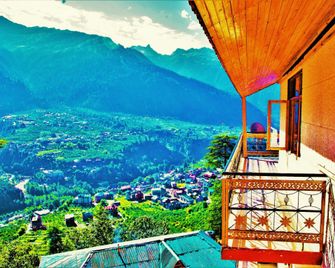 Pause At Manali - Manali - Balcón