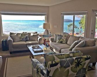 Pau Pau Beach Estate by Eleuthera Vacation Rentals - North Palmetto Point - Sala de estar