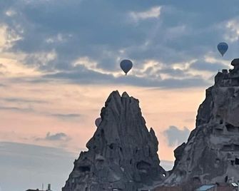 Zeppelin Cappadocia - Uchisar