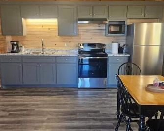 Private Cabin Full Kitchen 2 - Hugo - Kitchen