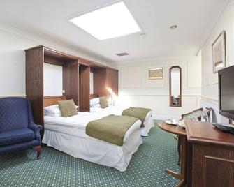 Marygreen Manor Hotel - Brentwood - Bedroom