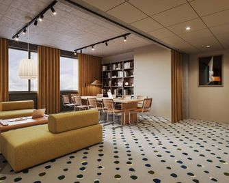 Bob W Helsinki Kamppi - הלסינקי - טרקלין