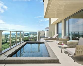 Grand Josun Hill Suite - Seogwipo - Pileta