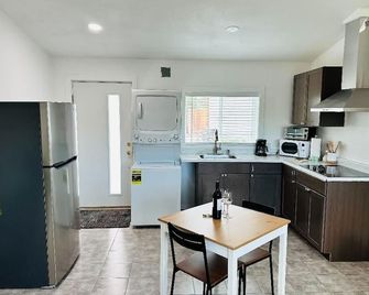 Beautiful place and view to rest and clear your mind.#1 - Antioch - Kitchen