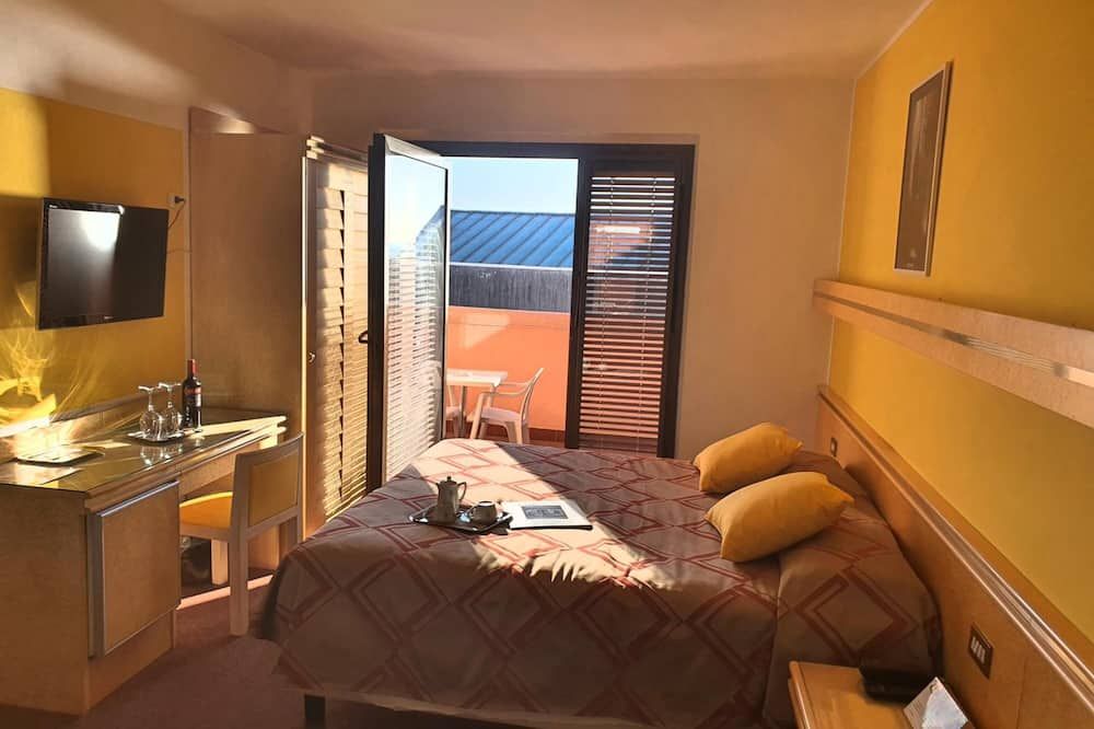 Hotel Antares - גראדו - חדר שינה