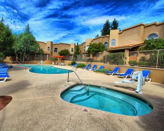 Sedona Springs Resort - סדונה - בריכה