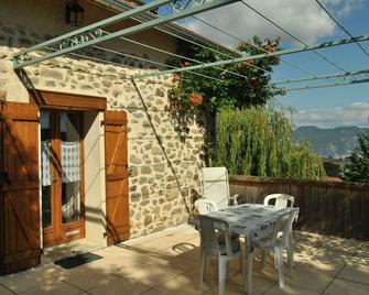 Old house in the foothills of Céüze Sigoyer - Sigoyer - Patio