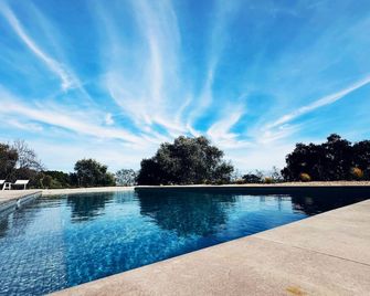 Mimosa Lodge - Gerona - Piscina