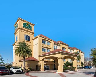 La Quinta Inn & Suites by Wyndham Houston Bush Intl Airpt E - Humble - Edifício