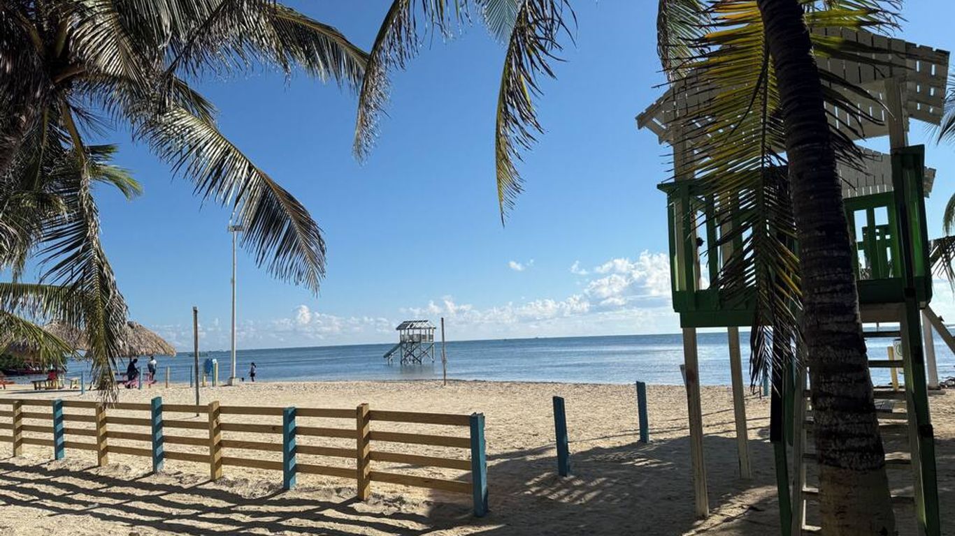 Hotel Royal Blue & Golf Cart Rental