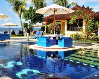 Bali Seascape Beach Club - Manggis - Piscina