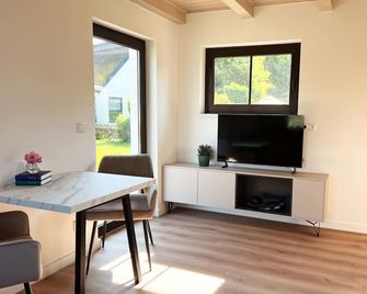 Small, cozy vacation apartment near the water - Laran vacation apartment - Ralswiek - Dining room