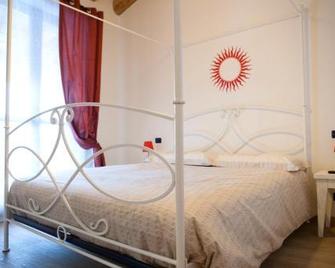 Affittacamere La Lea - Roccaforte Mondovì - Camera da letto