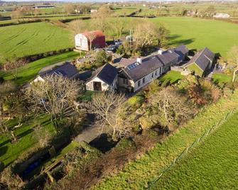 Orchard Cottage barn conversion romantic retreat. Escape to the country. - Bangor - Outdoor view