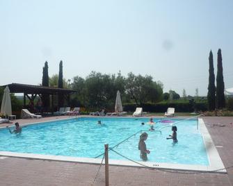 Agriturismo Corte Arcadia - San Martino della Battaglia - Piscina