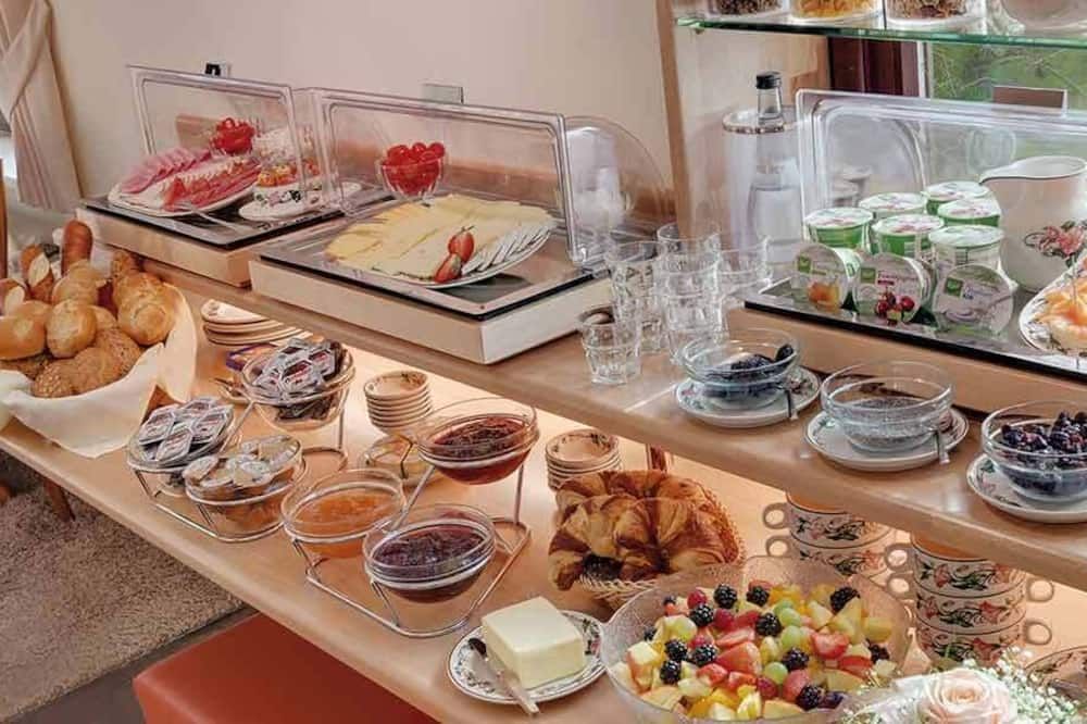Hotel Am Kupferhammer - Tubinga - Buffet