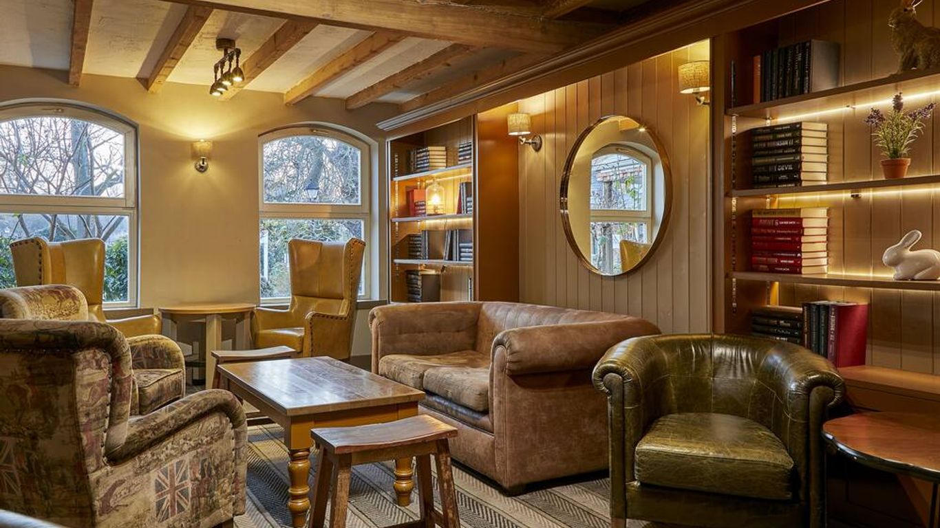 Lion Quays Hotel & Spa