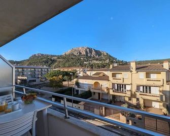 Moderno con piscina en L'Estartit by Host&Joy - Torroella de Montgri - Parveke