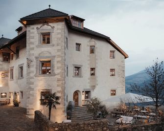 Hotel Ansitz Steinbock - Villandro/Villanders - Gebouw