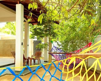 Midigama Holiday Inn - Weligama - Patio