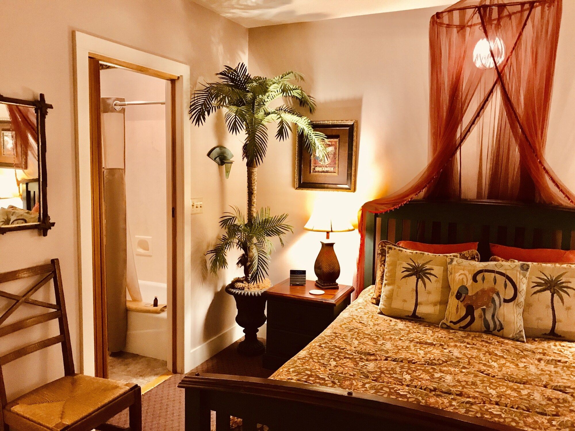 Arden Forest Inn - אשלנד - חדר שינה