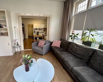De Mattelier, Comfortable Holiday Home on the Market - Groenlo - Living room