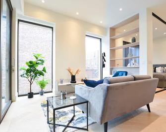 Haverstock Hill Serviced Apartments by Concept Apartments - London - Living room