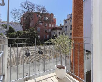 Santa Catarina Stylish by Homing - Lisbon - Balcony
