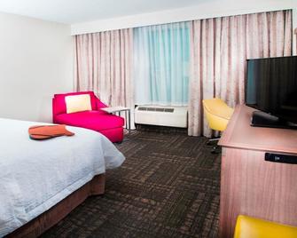 Hampton Inn & Suites La Porte - La Porte - Schlafzimmer