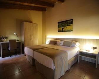 Hotel Can Panyella - Sant Esteve Sesrovires - Habitación