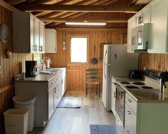 Cozy Cottage on Lake Michigan - Kewaunee - Küche