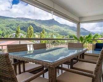 Lakaz Kreol - فيكتوريا - شرفة