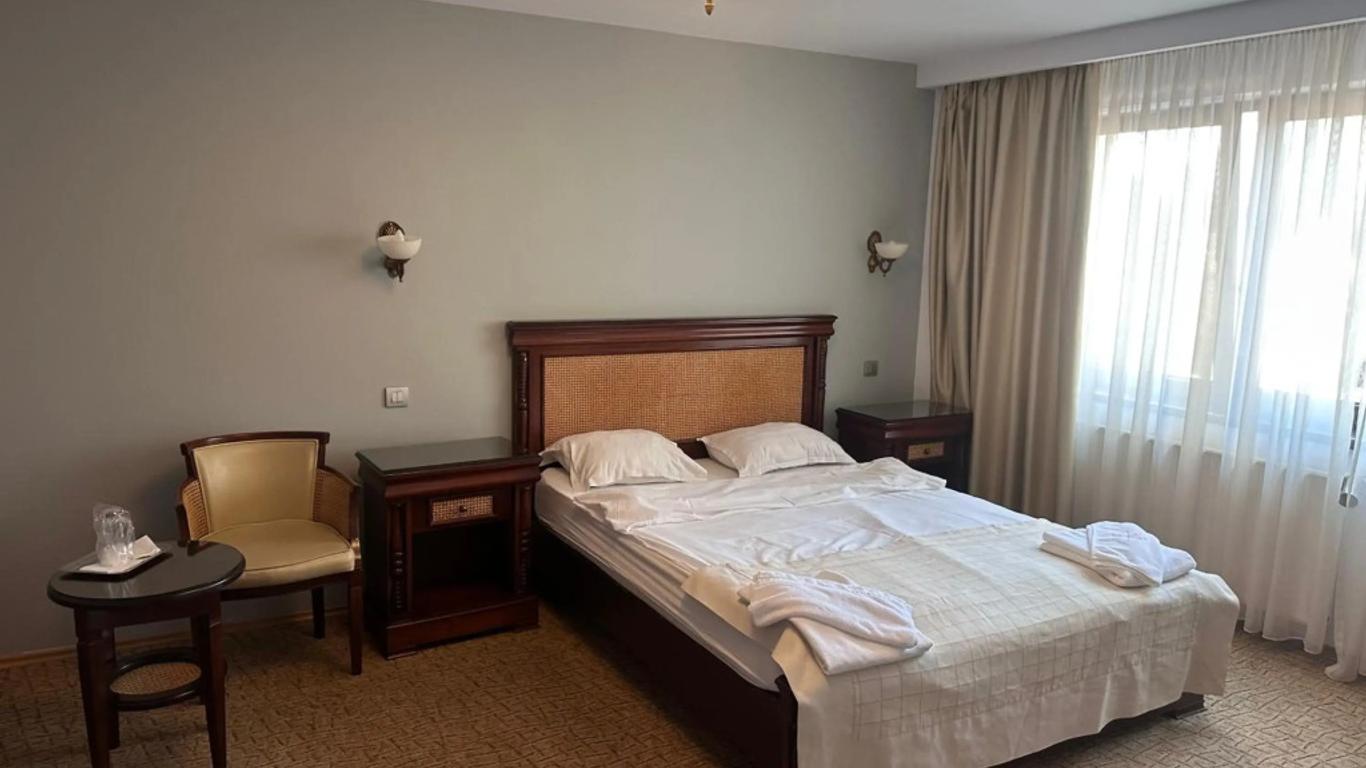 Hotel Bliss