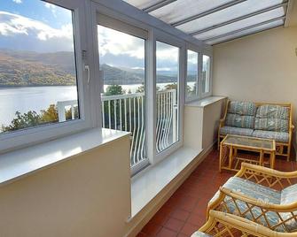 Loch Rannoch Highland Club, Otter Lodge 8 - Kinloch Rannoch - Balcón