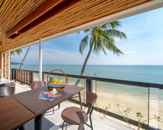 Pao Jin Poon Beach Front Villa - Ko Samui