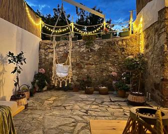 Asmali Bahce Butik Otel - Ayvalik