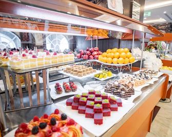 Emaar Al Mektan Hotel - Medina - Buffé