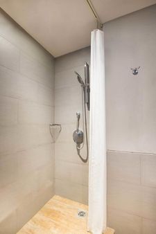 Batiqa Hotel Cirebon - Cirebon - Bathroom