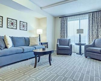 Condominium - Alexandria - Living room