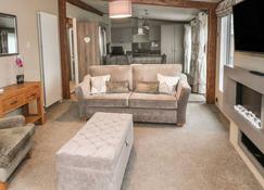 Avonal Lodge 24 - Perth - Living room