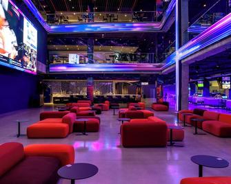 The Strat Hotel, Casino & Tower - Las Vegas - Lounge