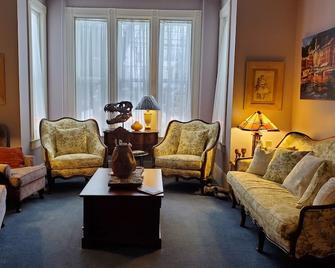 The Lark & Loon Inn - Annapolis Royal - Wohnzimmer